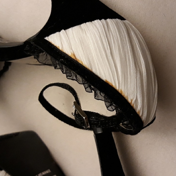 Gently Worn B/W Ruffle Trim Open-Toe Dress Shoe with platform  Shoe by Metaphor - Picture 10 of 16